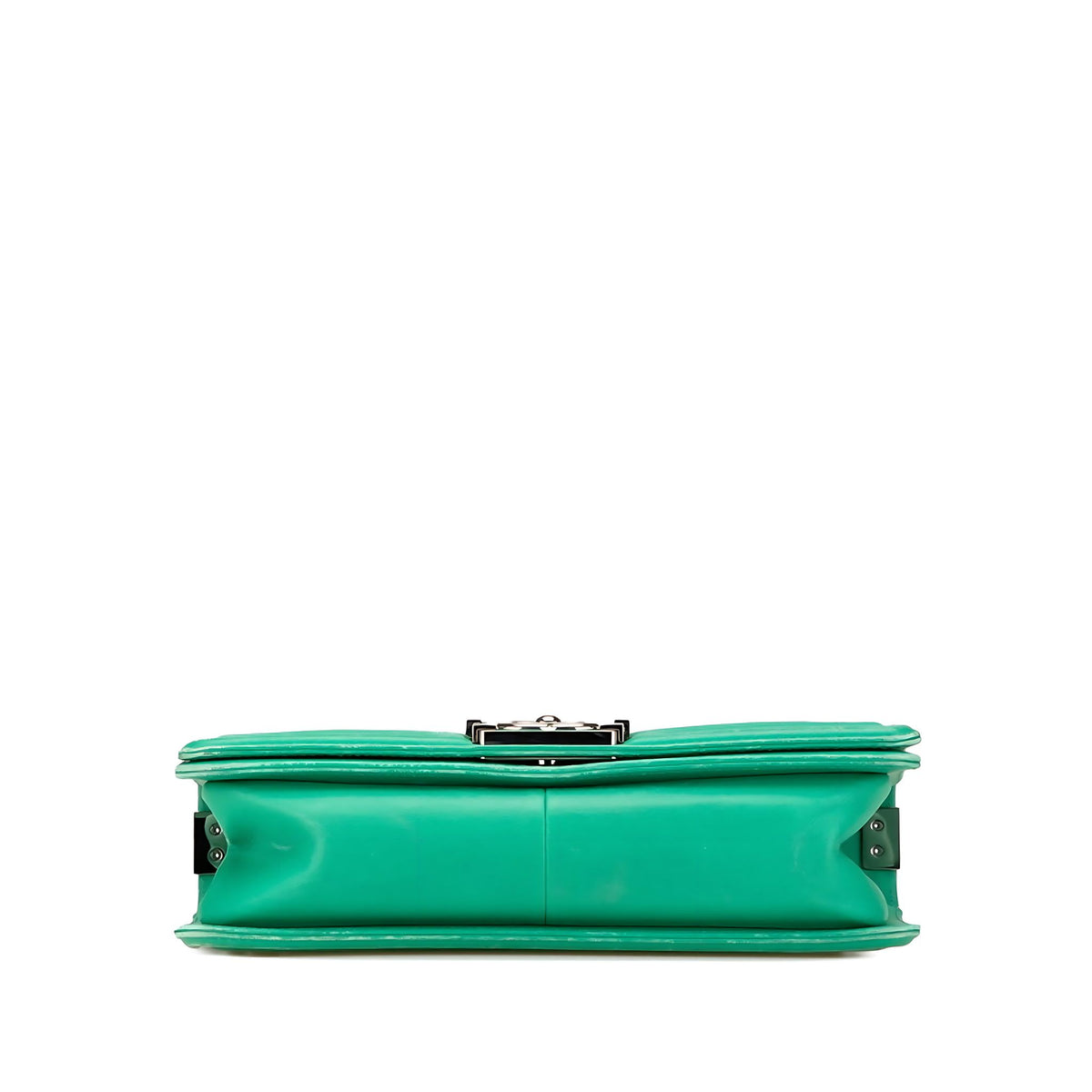 CHANEL Boy Flap Bag Chevron Lammleder mit holografischem PVC