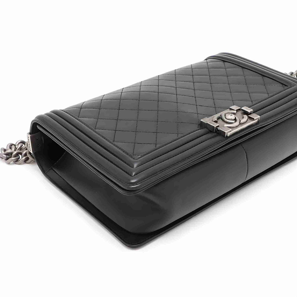 CHANEL Boy Flap A92193 Quilted Lambskin Schwarz